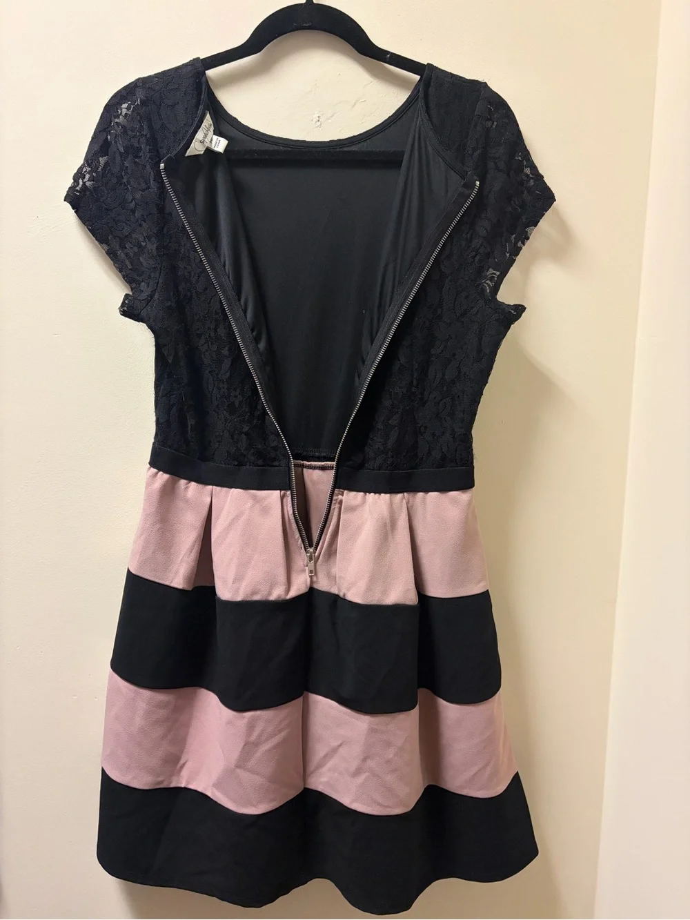 Speechless Black and Dusty Pink Lace Bodice Stripe Dress with Pockets Women’s XL - Picture 5 of 7